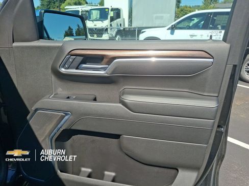 Certified 2025 Chevrolet Silverado 1500 LT AWD/4WD image 19