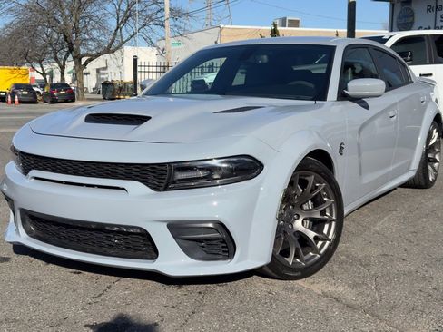 Used 2021 Dodge Charger SRT Hellcat RWD image 3