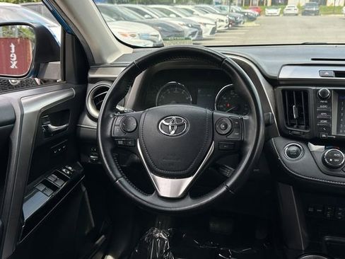 Used 2016 Toyota RAV4 Limited FWD image 17
