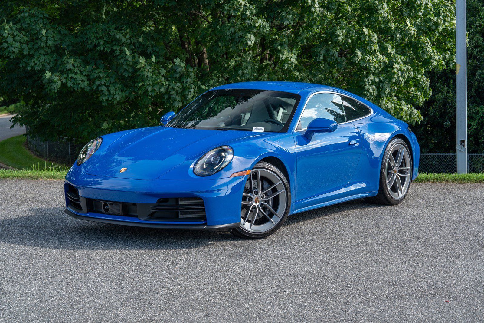Certified 2025 Porsche 911 Carrera RWD image 1