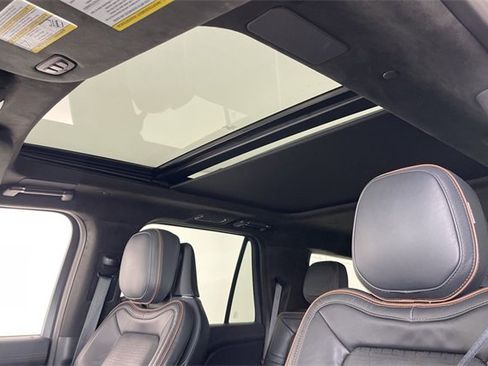 Used 2024 Lincoln Navigator Black Label image 42