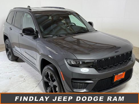 New 2025 Jeep Grand Cherokee Altitude image 1