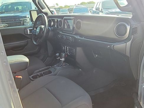 Used 2021 Jeep Gladiator Sport AWD/4WD image 28