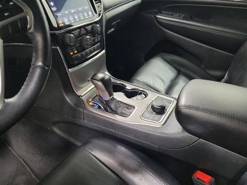 Used 2021 Jeep Grand Cherokee Limited AWD/4WD image 26