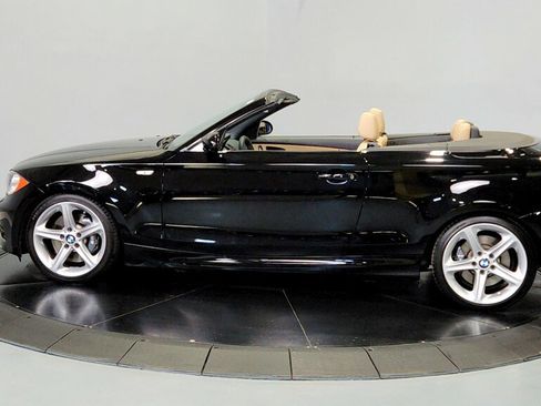 Used 2009 BMW 135i Convertible image 4