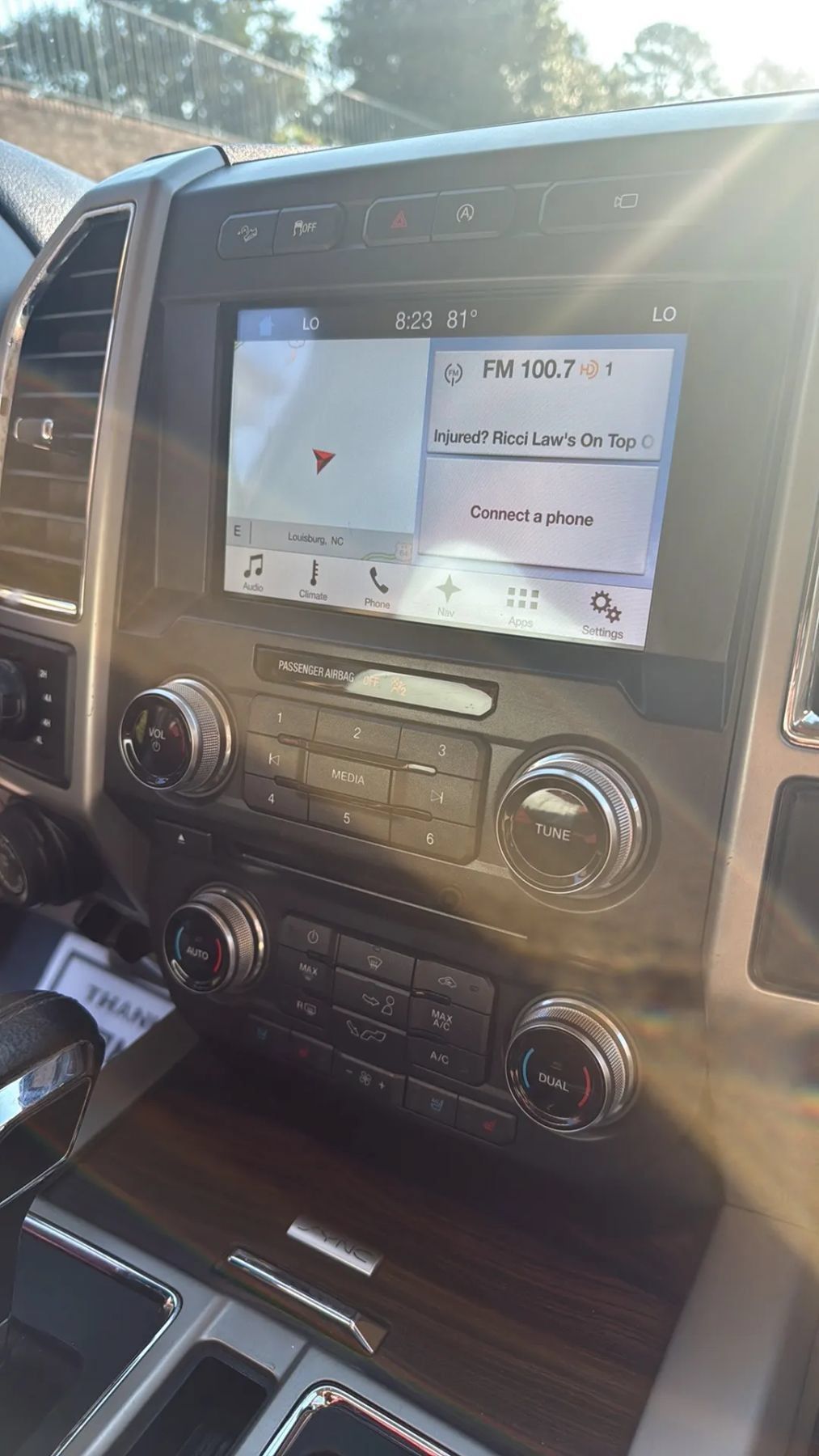 Used 2017 Ford F150 Lariat w/ Equipment Group 502A Luxury AWD/4WD image 26