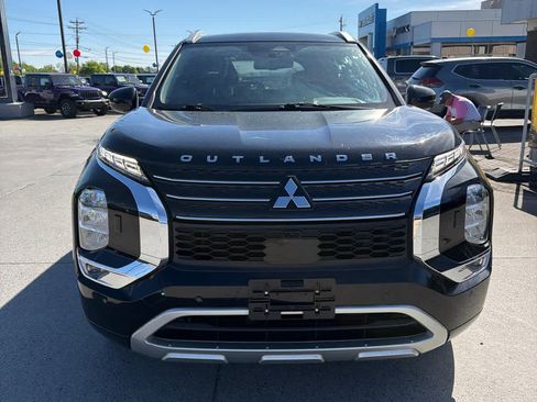 Used 2022 Mitsubishi Outlander SEL image 3
