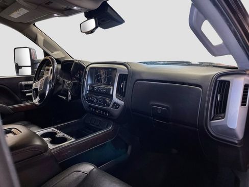 Used 2019 GMC Sierra 3500 SLT w/ Duramax Plus Package AWD/4WD image 29