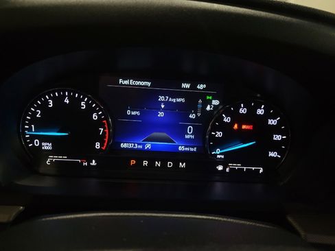 Used 2020 Ford Explorer XLT image 23