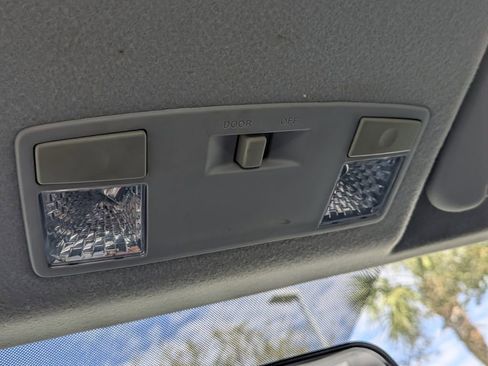 Used 2008 MAZDA MAZDA3 i Touring image 20