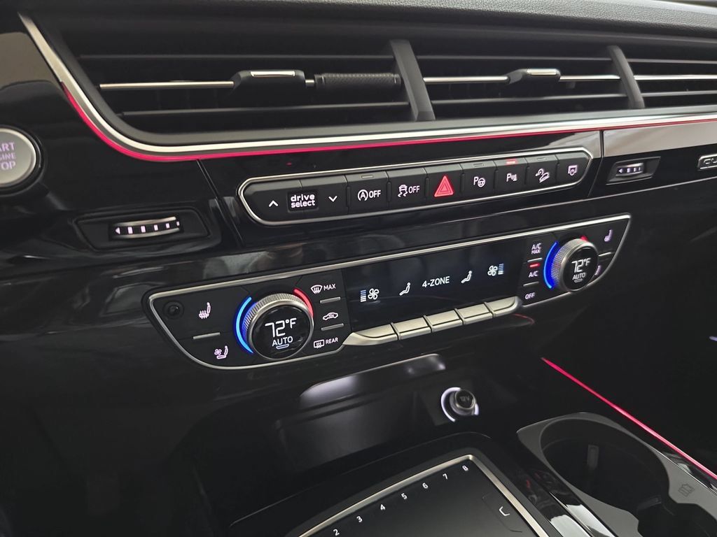 Used 2019 Audi Q7 3.0T Prestige AWD/4WD image 25