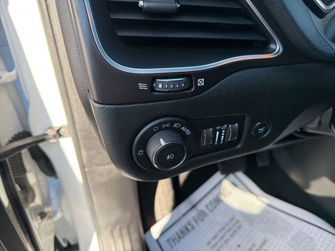 Used 2022 Jeep Cherokee Trailhawk w/ Premium Leather Package image 23