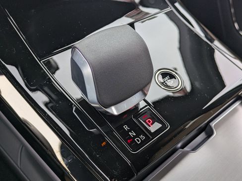 New 2026 Land Rover Range Rover Sport Dynamic SE image 15