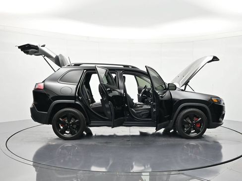 Used 2020 Jeep Cherokee Latitude Plus FWD image 46