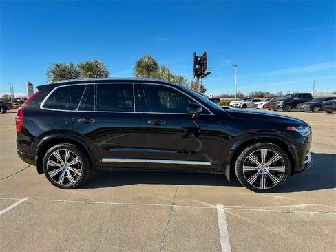 Used 2022 Volvo XC90 T6 Inscription w/ Lounge Package image 2