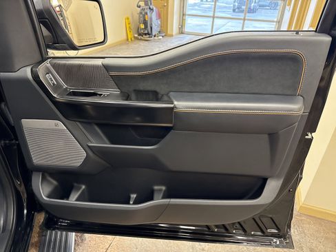 Used 2023 Ford F150 Platinum image 16