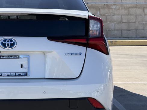 Used 2021 Toyota Prius LE w/ Carpet Mat Package (TMS) AWD/4WD image 13