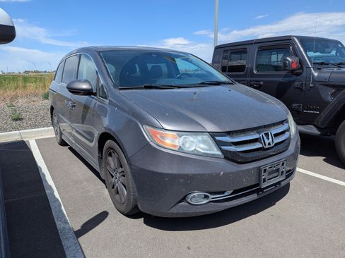 Used 2015 Honda Odyssey Touring Elite image 3