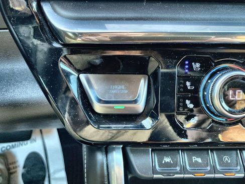 Used 2024 GMC Sierra 1500 Denali Ultimate AWD/4WD image 17