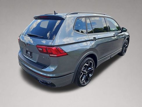 Used 2024 Volkswagen Tiguan SE R-Line AWD/4WD image 3