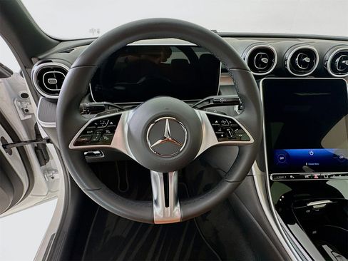 Used 2025 Mercedes-Benz C 300 Sedan image 12