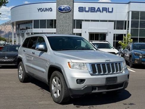Used 2013 Jeep Grand Cherokee Limited AWD/4WD image 1