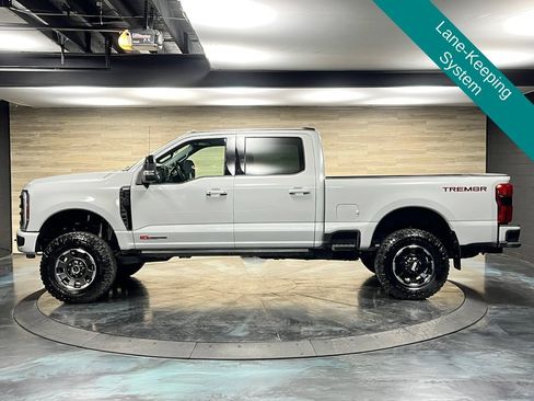 Used 2025 Ford F350 Lariat w/ Lariat Ultimate Package AWD/4WD image 28