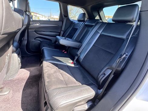 Certified 2018 Jeep Grand Cherokee Altitude AWD/4WD image 13