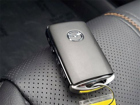 Used 2025 MAZDA CX-50 AWD 2.5 S w/ Cargo Package image 26