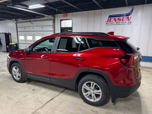 Certified 2022 GMC Terrain SLE w/ Driver Convenience Package image 6