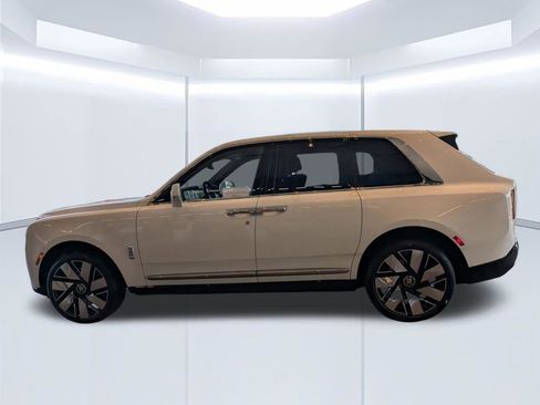 Used 2025 Rolls-Royce Cullinan AWD/4WD image 6