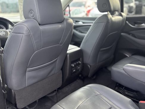 Used 2019 Buick Enclave Essence image 20