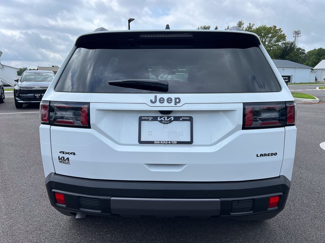 Used 2026 Jeep Cherokee Laredo AWD/4WD image 4