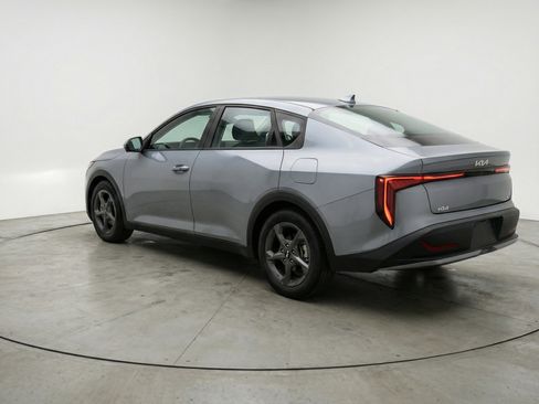 Used 2025 Kia K4 LXS image 6