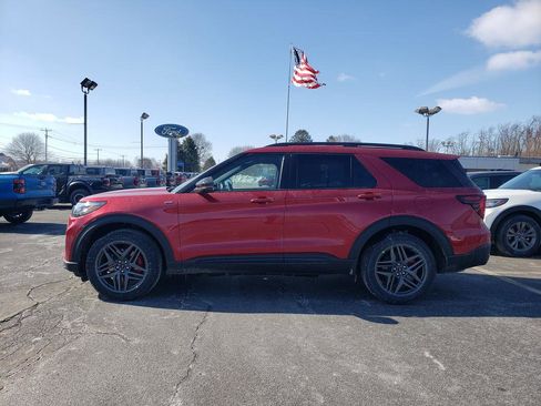 New 2026 Ford Explorer ST-Line w/ ST-Line Street Pack image 7