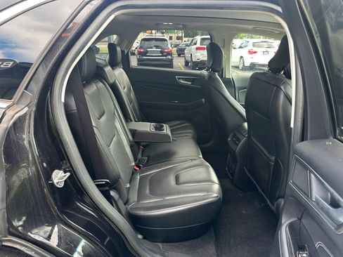 Used 2019 Ford Edge Titanium w/ Equipment Group 301A FWD image 15