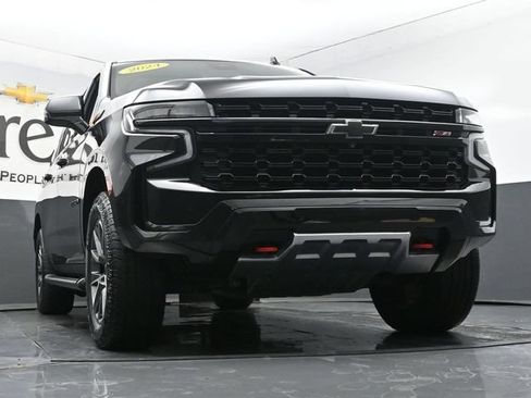 Used 2024 Chevrolet Suburban Z71 w/ Off-Road Capability Package AWD/4WD image 3