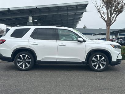 Used 2025 Honda Pilot Elite