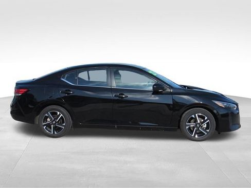 Used 2025 Nissan Sentra SV FWD image 3