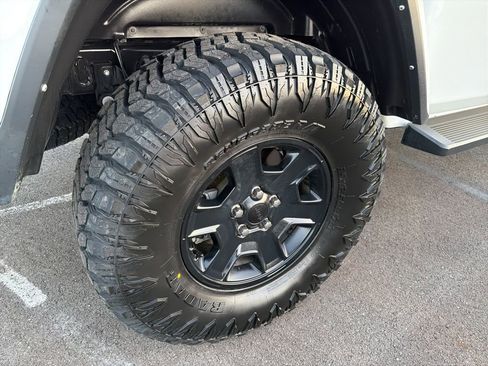 Used 2022 Jeep Gladiator Mojave w/ LED Lighting Group image 12