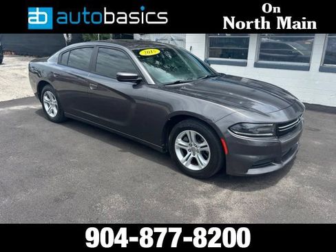 Used 2015 Dodge Charger SE w/ Power Sunroof Group RWD image 8