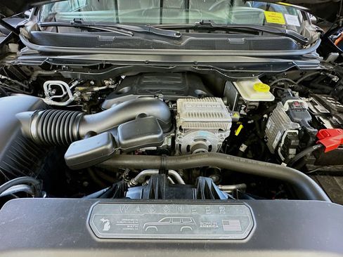 Used 2022 Jeep Wagoneer Series III w/ Premium Group I AWD/4WD image 33