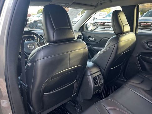 Used 2020 Jeep Cherokee Trailhawk w/ Cold Weather Group image 21