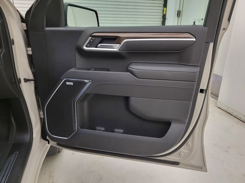 New 2026 Chevrolet Silverado 1500 RST w/ Dark Appearance Package image 39