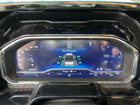 Used 2024 Chevrolet Silverado 2500 LTZ w/ LTZ Convenience Package image 15