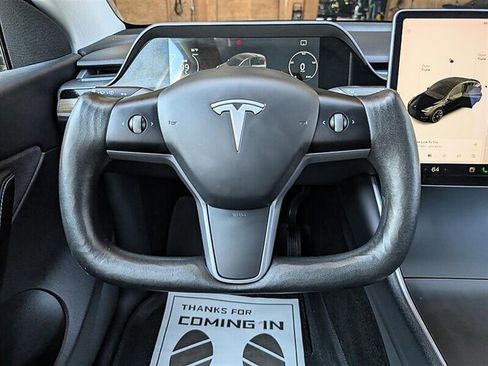 Used 2021 Tesla Model Y Long Range AWD/4WD image 19