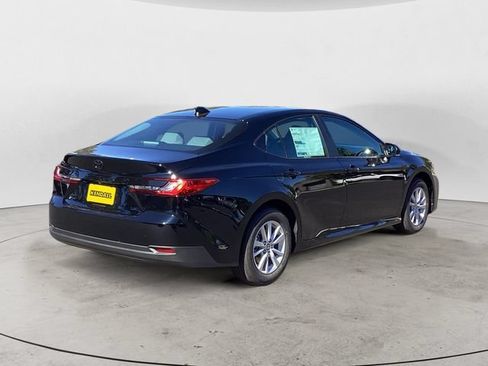 Used 2025 Toyota Camry LE w/ Convenience Package AWD/4WD image 5