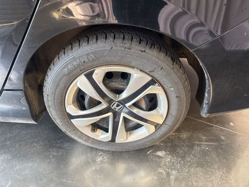 Used 2018 Honda Civic LX image 11