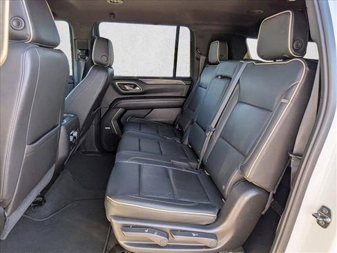 Used 2021 GMC Yukon XL SLT image 15