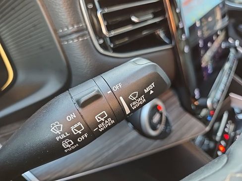 Used 2024 Jeep Wagoneer Series II AWD/4WD image 45